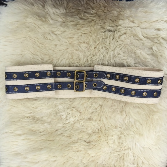 Accessories - ☀️SALE☀️Canvas and Leather Belt